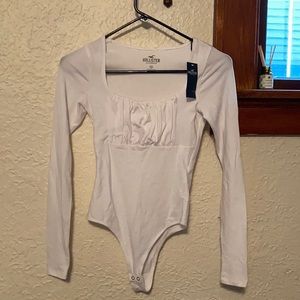 hollister ruched bodysuit!